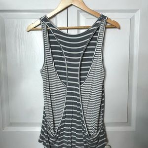 Maurices tank size S